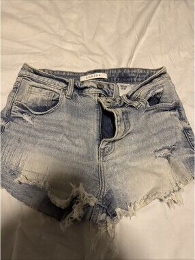 Eunina Shorts -small Lulu High-Rise Blue Jean Distressed Shortie. Pre-owned